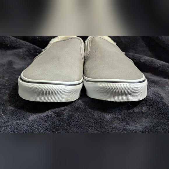 Vans Asher Faux Shearling Slip-On Suede Sneakers Women’s Size 5 Gray & White - Picture 9 of 16